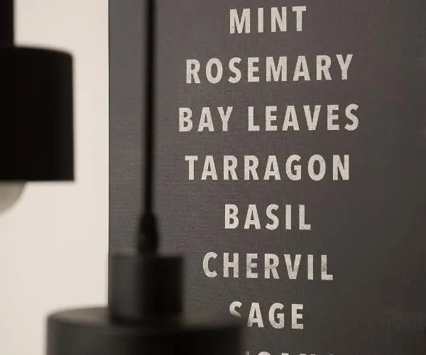 Comfy Legnicka By Renters アパート